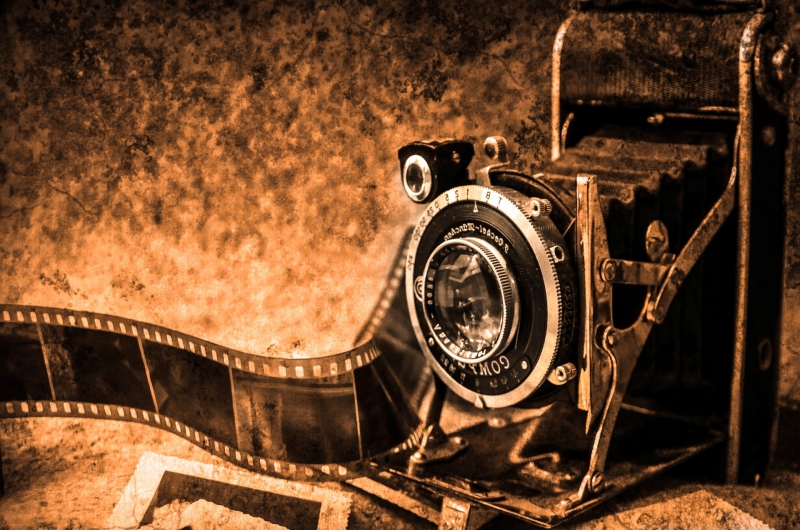 photographe-RAMATUELLE-min_light-wood-night-camera-photography-vintage-1245236-pxhere.com